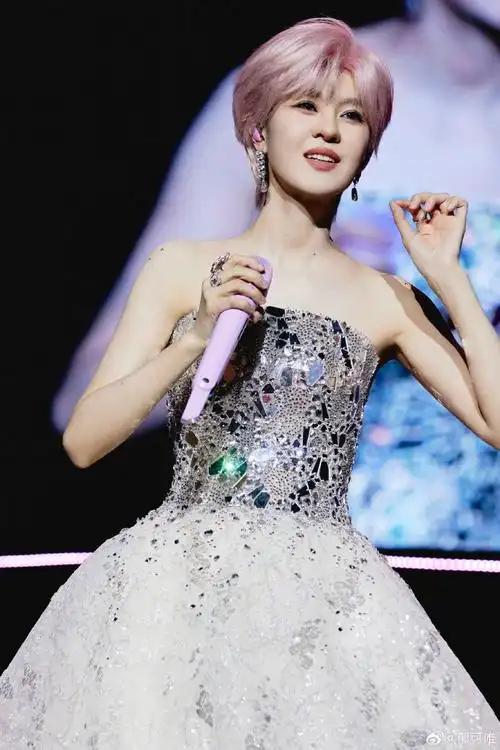 郁可唯北京演唱会##郁可唯终身浪漫的开始巡演