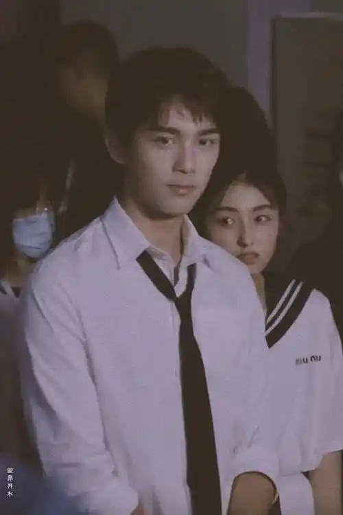 吴磊张子枫cp热度高,和易烊千玺也很有cp感,谁和张子枫最配_网友_电影