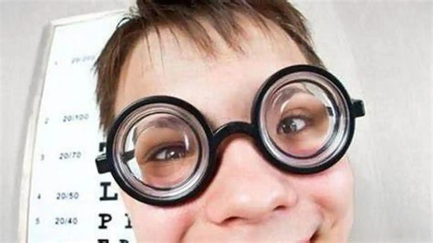 眼健康光明计划#  游医生,高度近视能献血吗?