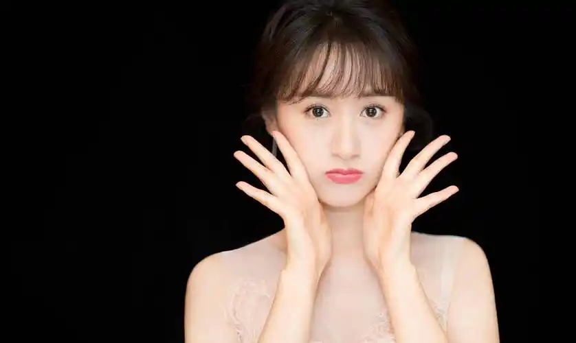 这小姑娘好好看,袁冰妍的颜值你打几分?