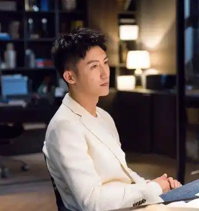 重病住院气质依旧,烈焰红唇被观众批不走心_吐槽_时候_黄景瑜