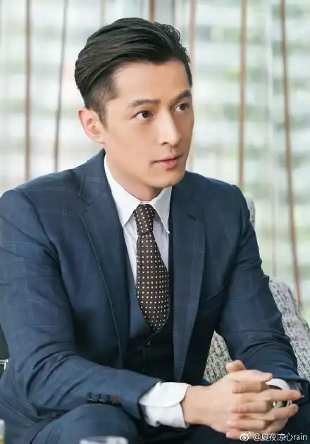 让人看一眼就想恋爱的男星,只服胡歌!穿西装的魅力真的抵抗不了