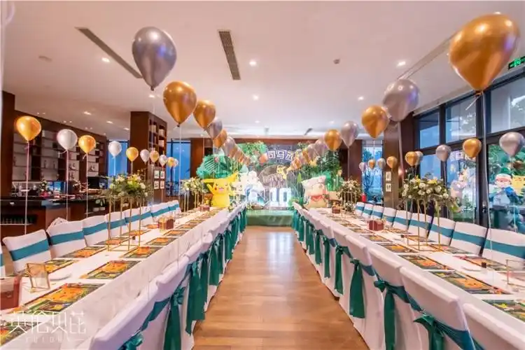 精灵宝可梦十岁生日派对皮卡丘