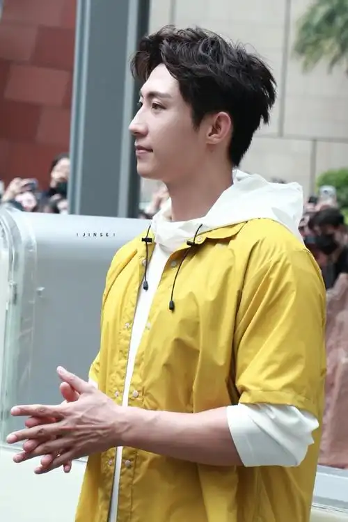 黄景瑜ecco代言人