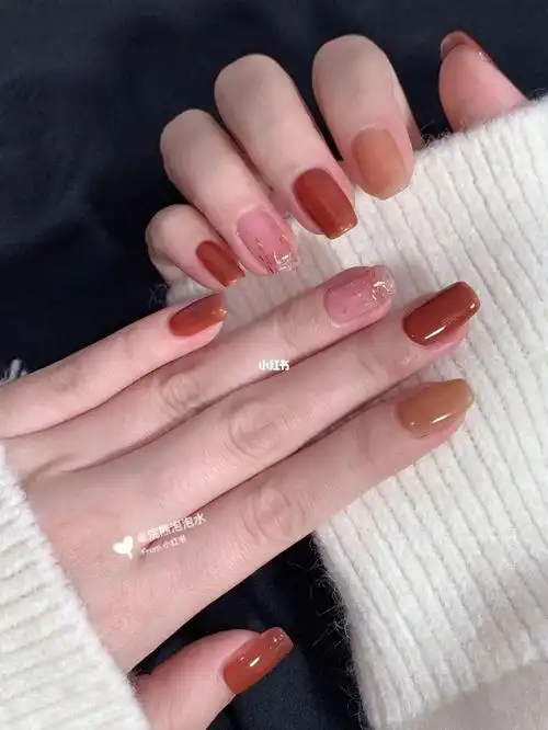 天啊撸显白又温柔的三色跳色美甲