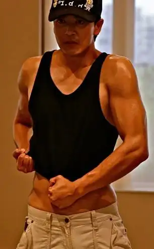 陈晓东大秀人鱼线粉丝大赞正能量男神图