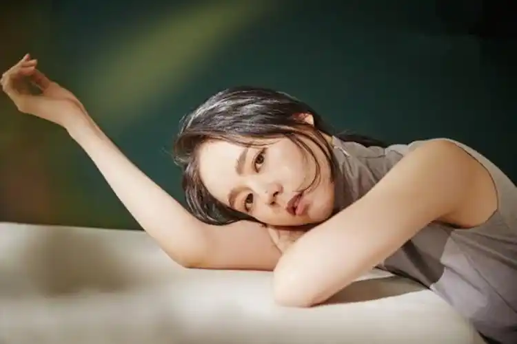 她是被宠爱着的天之骄女,她是人称"媚鼻女王"的国民女神韩佳人!