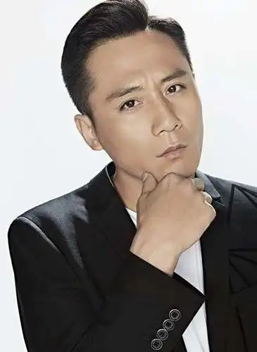 听说这些大陆男演员都身高186cm,胡东原来也在其中