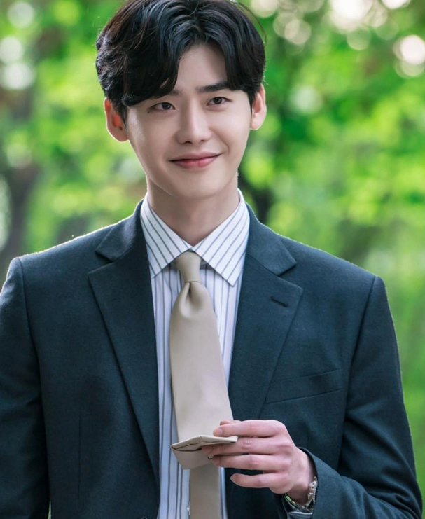 李钟硕退伍难逃变丑命运近照颜值下降还是你们的男神吗