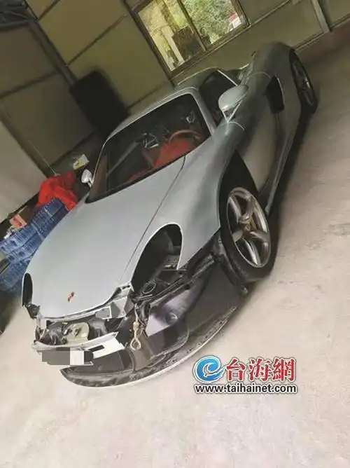 18年车龄破旧保时捷拍出2007万国内二手车法拍最高记录在厦诞生