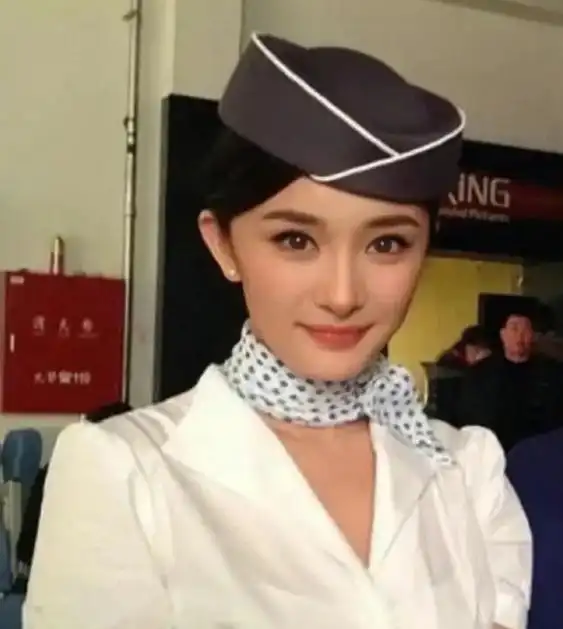 杨幂少年时期无人告白,看了女神初中的照片,网友:哪敢追?