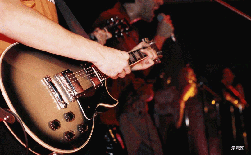 现场还有气球派发哦带来又萌又酷的表演他们个个都身怀绝技奇特的装扮