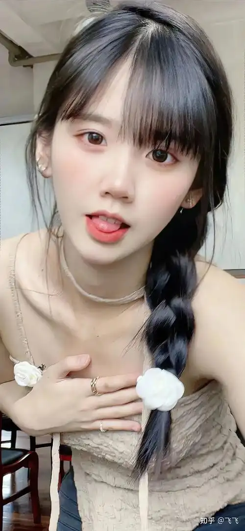 有没有苹果好看的美女壁纸 - 知乎