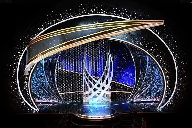 今年奥斯卡舞台的背后竟是这么年轻的布景设计师