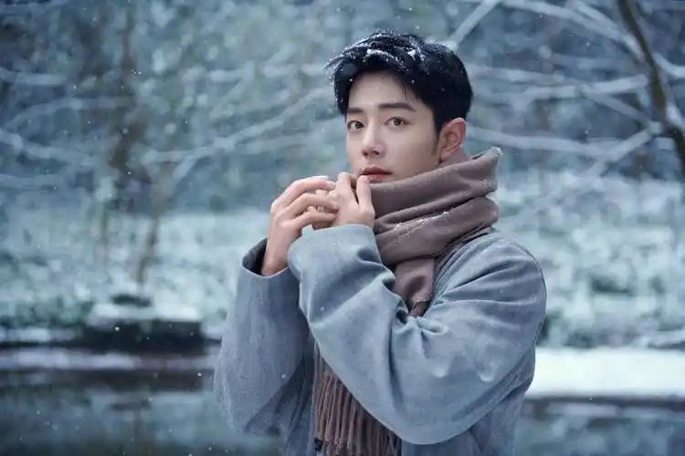 小福星肖战上线,七年重遇重庆初雪,小学妹:下雪你会回来吗?