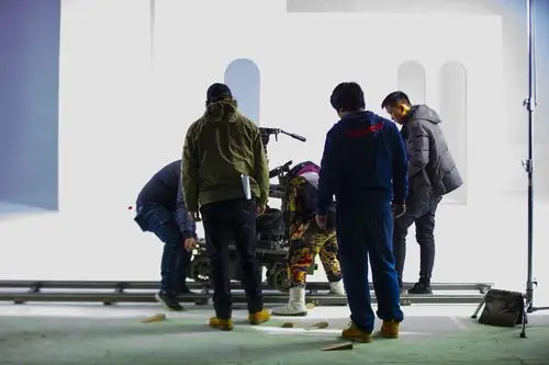 黄圣依本妍诗广告拍摄花絮来袭!