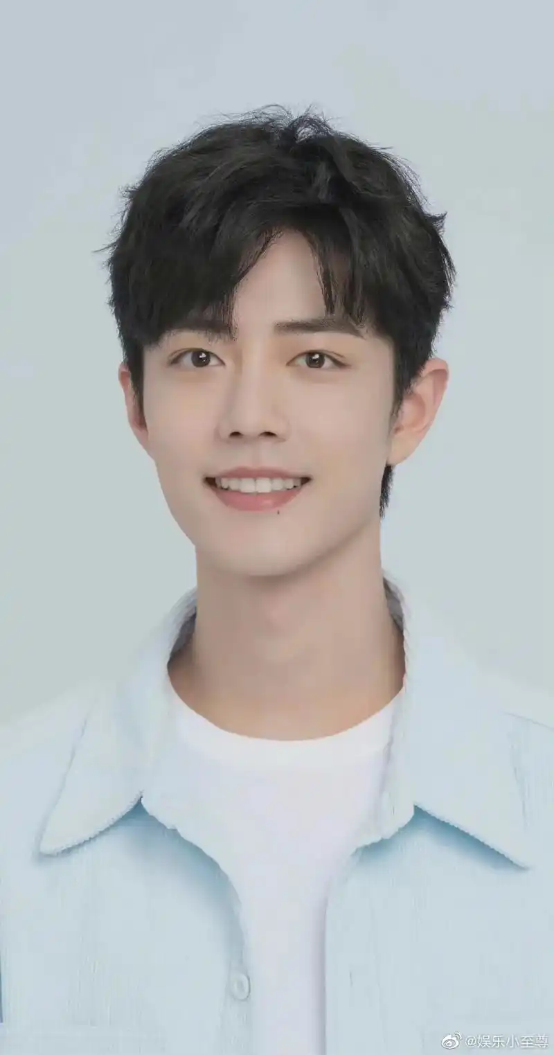 肖战新公式照#肖战新公式照,这也太帅了吧,谁看了能不心动! - 抖音