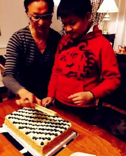 图台上金星秀爆红台下过得精致金星的三个孩子图片曝光