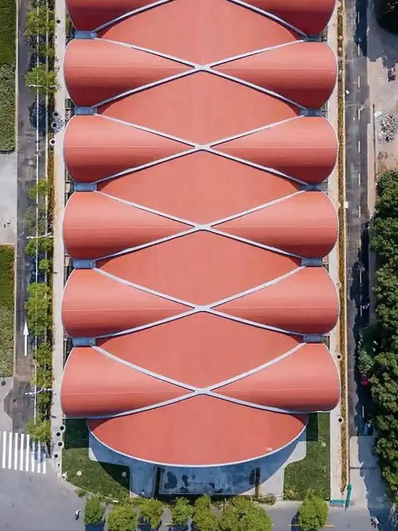 建筑 | 东南大学游泳馆,连续圆拱的节奏感|||游泳馆位于东南大学九龙