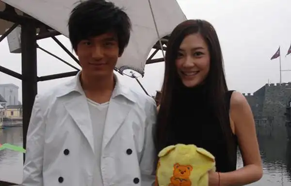 黄晓明应采儿什么关系 两人曾到了谈婚论嫁的程度