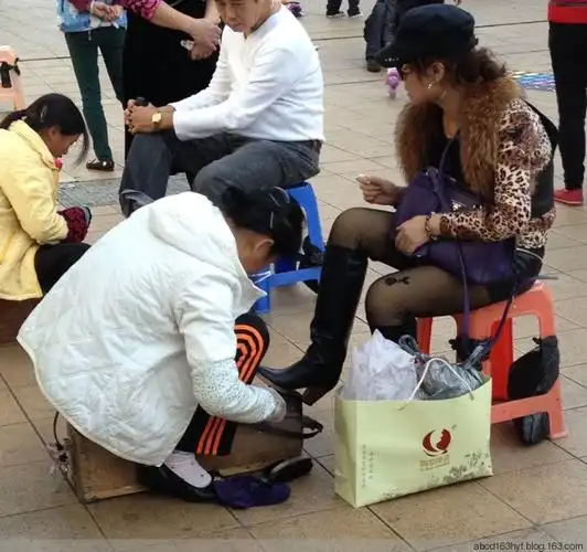 给美女擦靴第四季