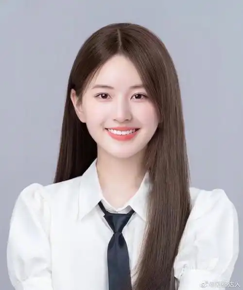 赵露思韩式证件照