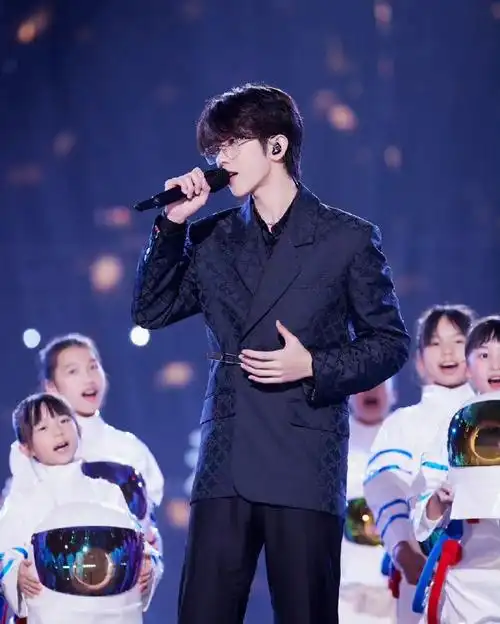 肖战|王一博|tfboys(王俊凯,王源,易烊千玺)|张艺兴|王嘉尔|蔡徐坤