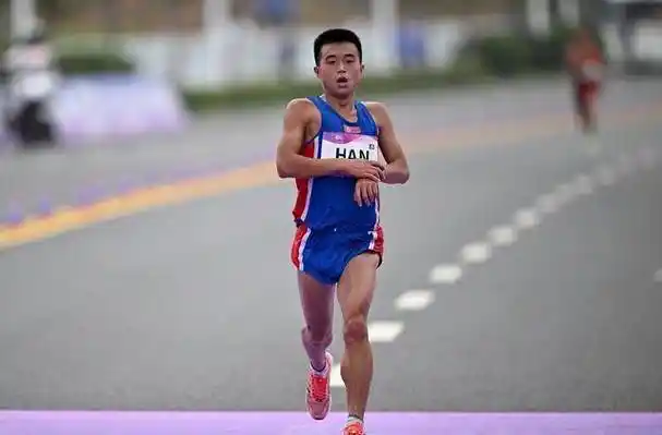 朝鲜名将在无锡马拉松创纪录,亚运会穿旧跑鞋获得银牌_比赛_中国_选手