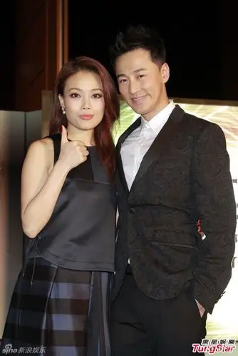 组图:林峰天价加盟英皇 容祖儿现身力挺