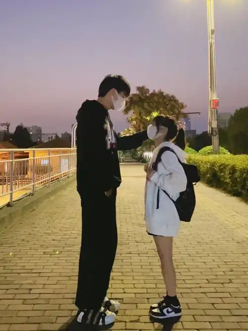 155和185  #情侣穿搭 #情侣日常  #身高差