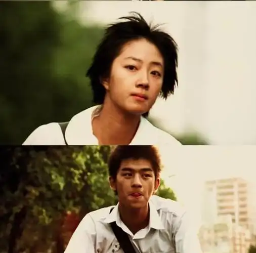 《蓝色大门》:桂纶镁借由此片一举成名,青涩的脸庞让多少人动容