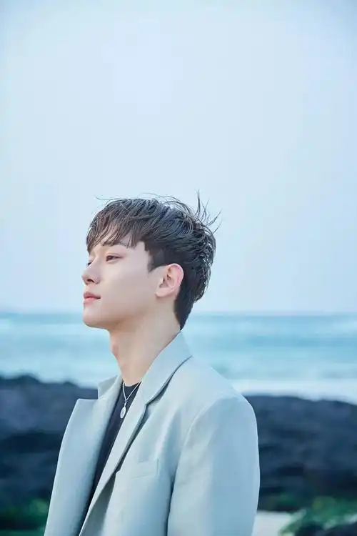 信听chenexo成员金钟大第二张迷你专辑致亲爱的你10月1日发行