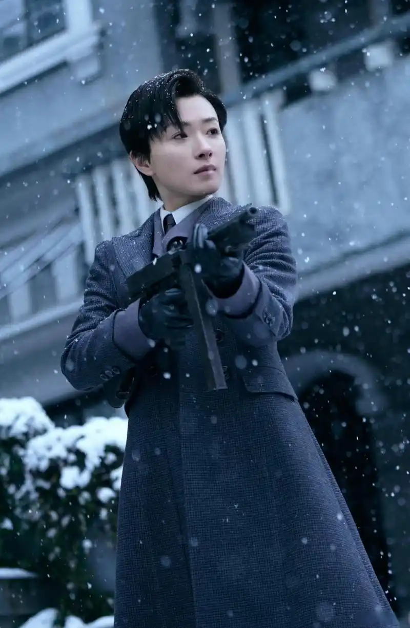 女星里万茜是我最喜欢的一个! 从秦淮河畔的柳如是到猎场中的熊青春.