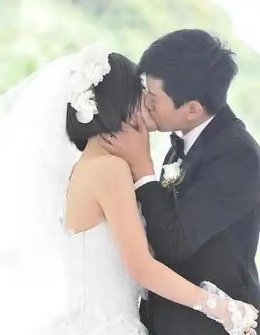 张杰谢娜婚纱照片,张杰谢娜婚纱照(张杰谢娜婚礼现场图片)