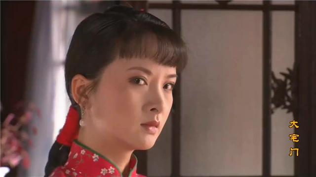 紧接着《大宅门1》,改变不应该在一时间突然发生,直接用江珊换掉谢兰