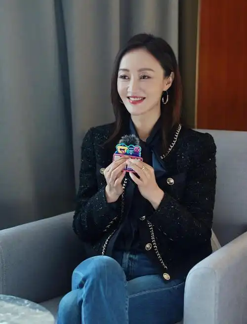 赵子琪|赵子琪晒图,好漂亮啊!好久没见她了!差点以为她淡出了娱乐圈