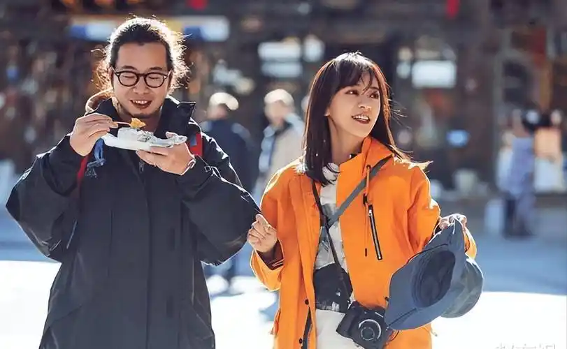 一个吻就大喊内裤湿了,直言与前男友就像"换妻俱乐部"_陈意涵_许富翔