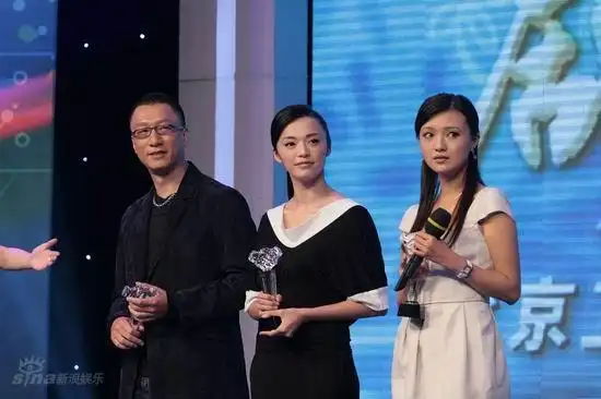 图文:众星出席北京卫视推介会--孙红雷傅晶