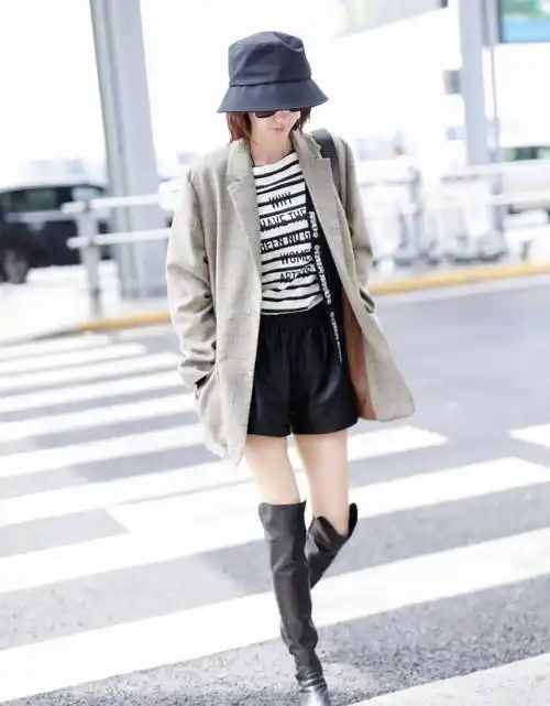 穿长靴露大腿素颜女神王丽坤这次不肯低调了妥妥的腿精