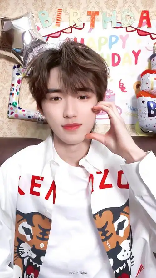 晚安咪语##宋亚轩什么弹幕都敢念##宋亚轩直播