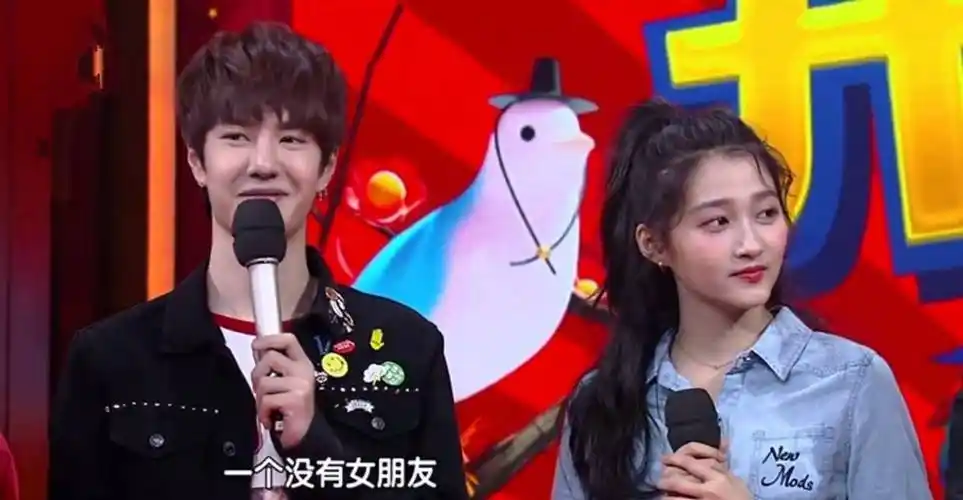 原创王一博跟关晓彤甜蜜旧照被扒鹿晗的油条突然没那么香了