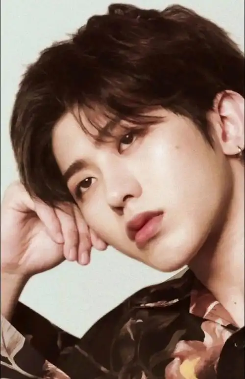 相信大家对于蔡徐坤的名字并不感到陌生,因为蔡徐坤据说曾经是美国