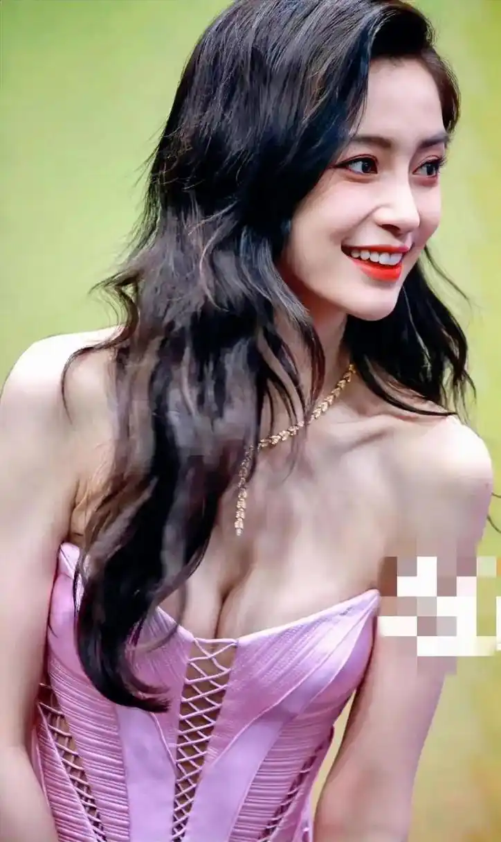 杨颖,前凸后翘, 身材好到爆