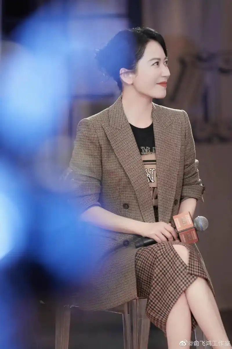 岁月能让美人更有韵味50岁的俞飞鸿写真太惊艳优雅御姐范