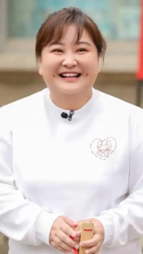 贾玲为了新角色要减100斤,此前被传胖到200斤影响身体健康