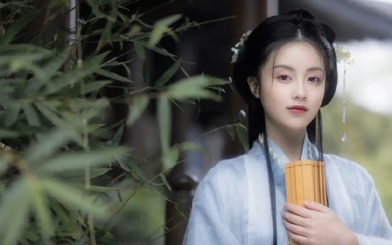 章乐韵唯美古风写真图片桌面壁纸