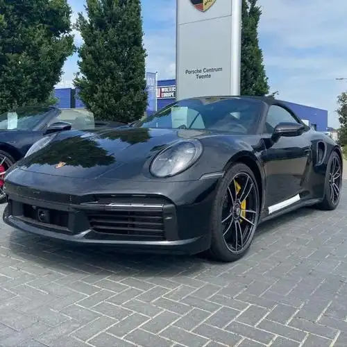 全新保时捷911turbos敞篷版实车运动化的设计