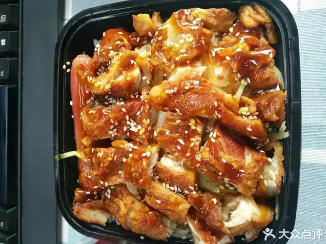 大块头脆皮鸡拌饭