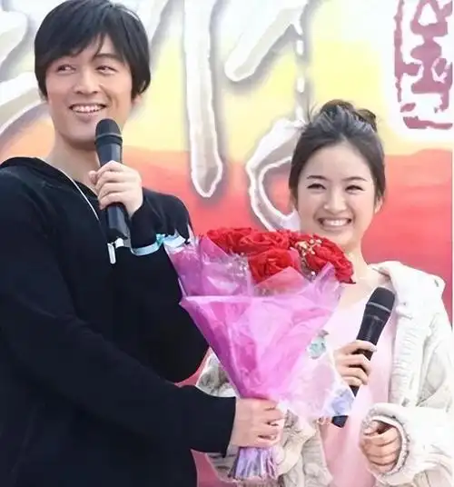 林依晨:为了孩子备孕七年,39岁才得偿所愿,她真的是很难|胡歌|记者