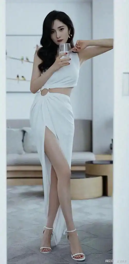 杨幂惊艳四座的写真女神就是女神